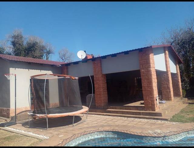 FARM FOR SALE IN MONAVONI